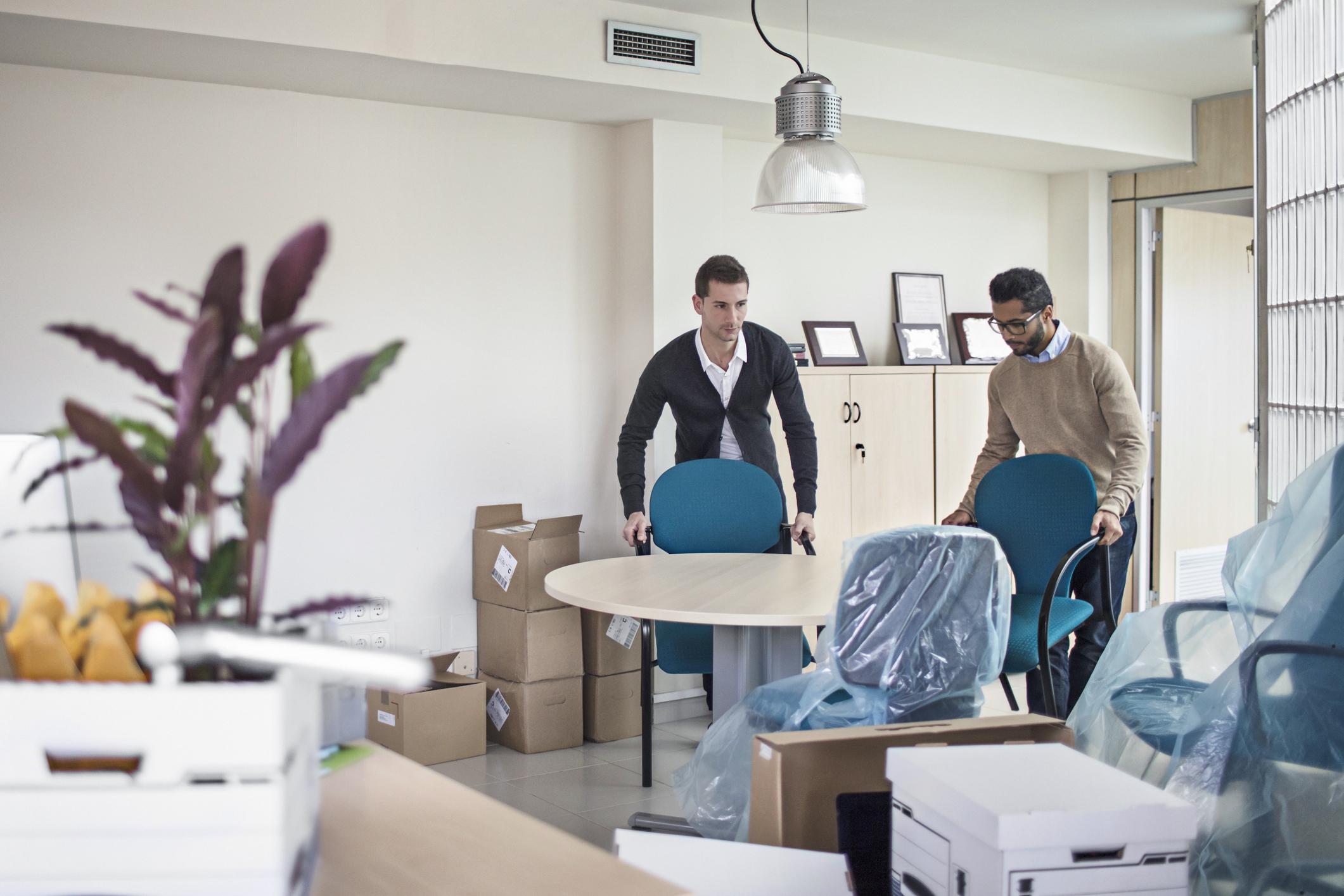 5 Reasons to Use a Professional Removals Company When Moving Office